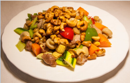 Chicken with cashew nuts