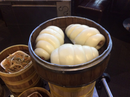 Steamed bun with chinese sausage (3pieces)