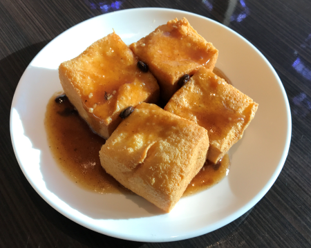 Bean sauce fried egg tofu (4 pieces)