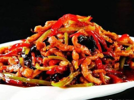 Pork strips stir fried with black fungus and bamboo strips