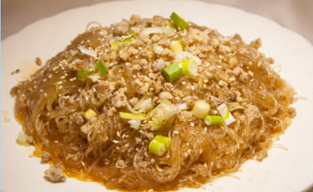 Glass noodles stir fried with pork mince