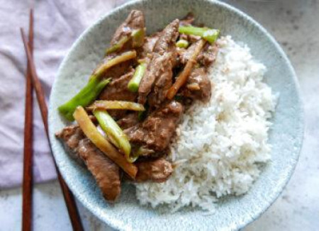 Beef with ginger & onion on rice