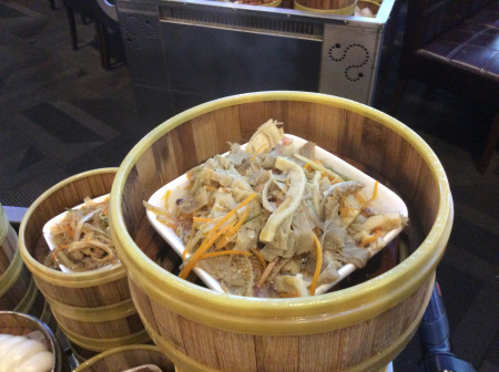 Steamed ginger infused beef omasum tripes