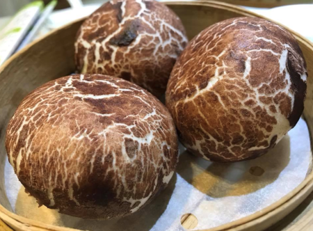Mushroom buns,contains pork  & mushroom  (3pieces)