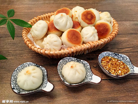 Pan fried steamed pork buns (3pieces)