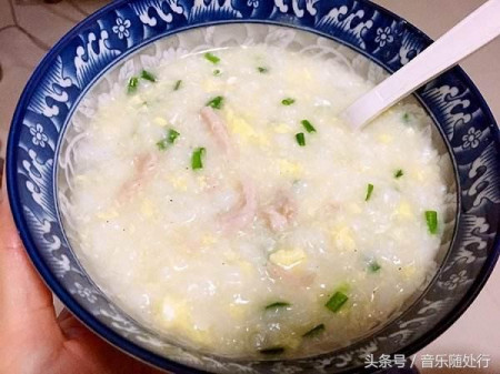 Pork mince and egg congee